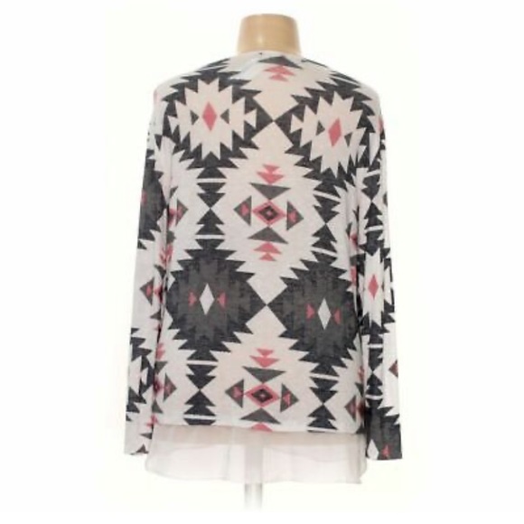 Kela Aztec Print Lightweight Tunic with Chiffon Detail - Picture 2 of 6